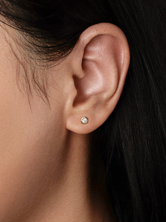 LEPOON Grande Lumière Diamond Solitaire Studs