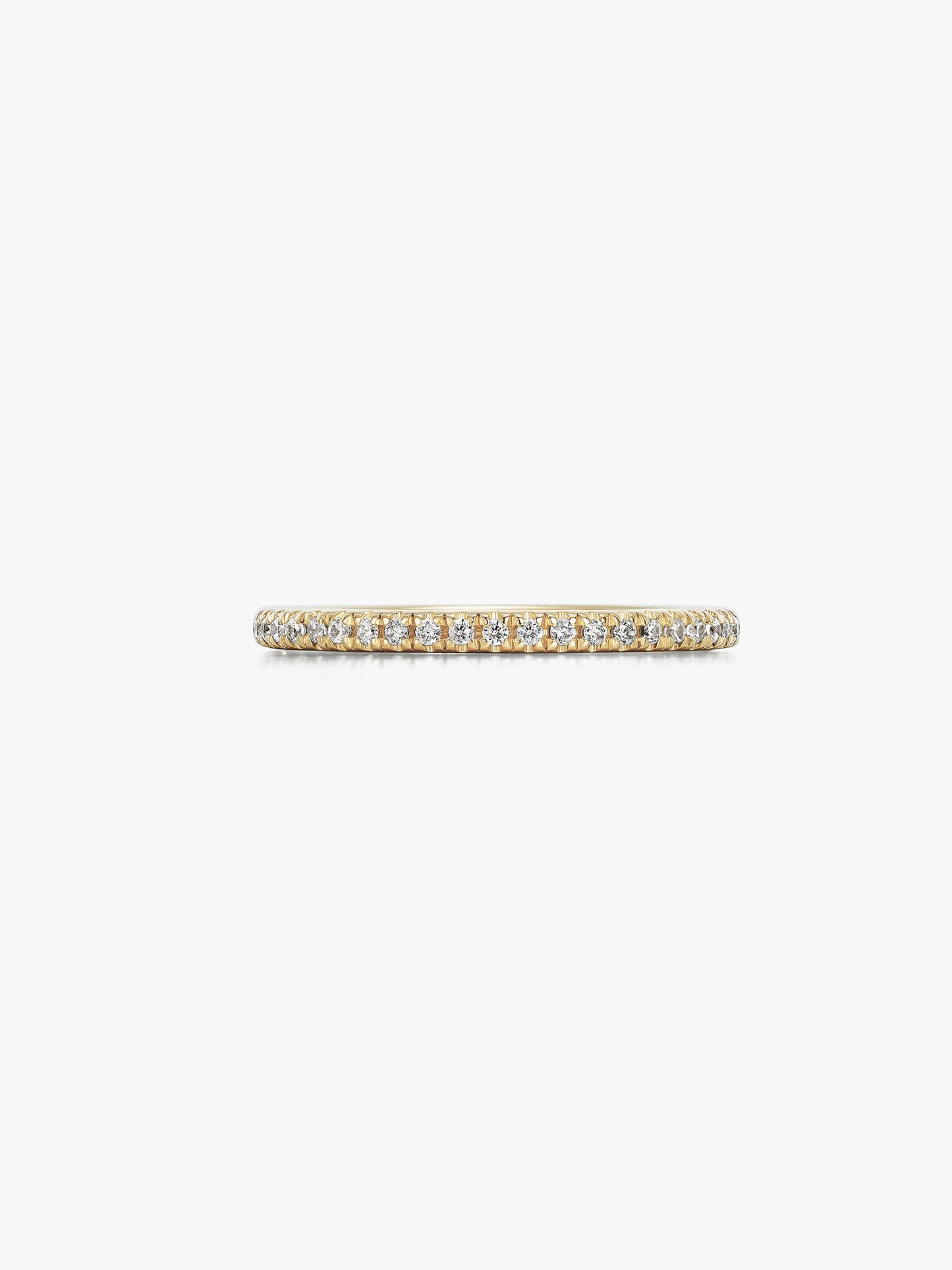 Interlock Slim Ring with Pavé Diamonds
