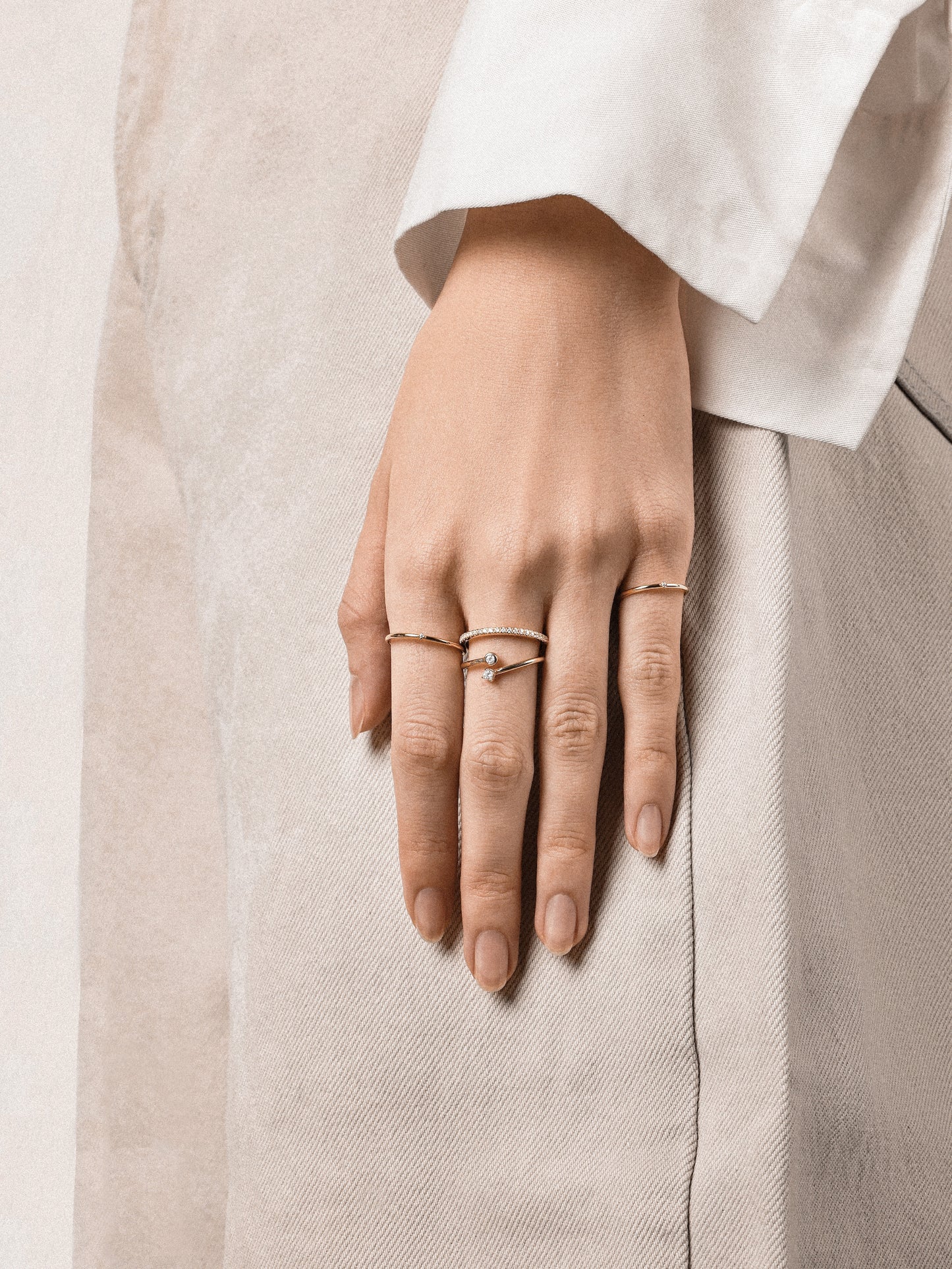 Interlock Slim Ring with Pavé Diamonds