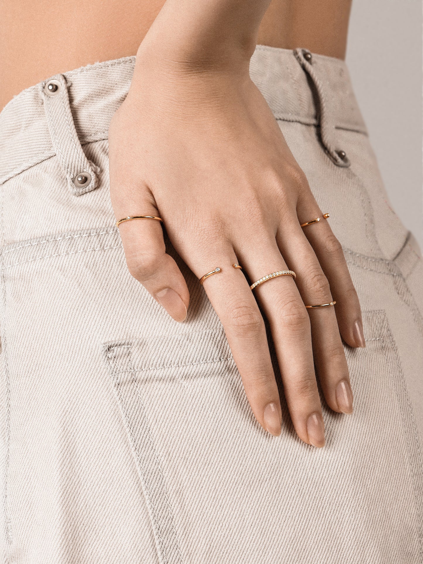 Equilibrium Ring with Diamonds