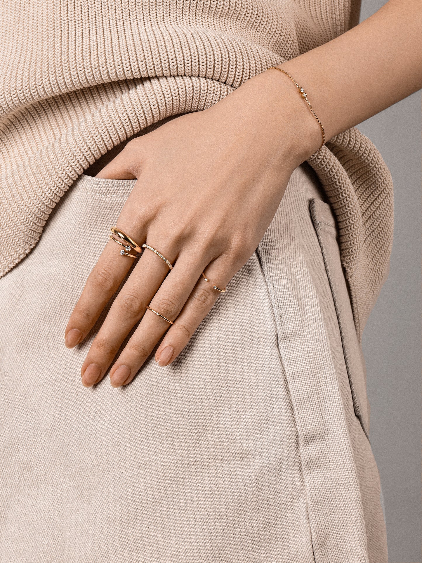 Equilibrium Ring with Diamonds