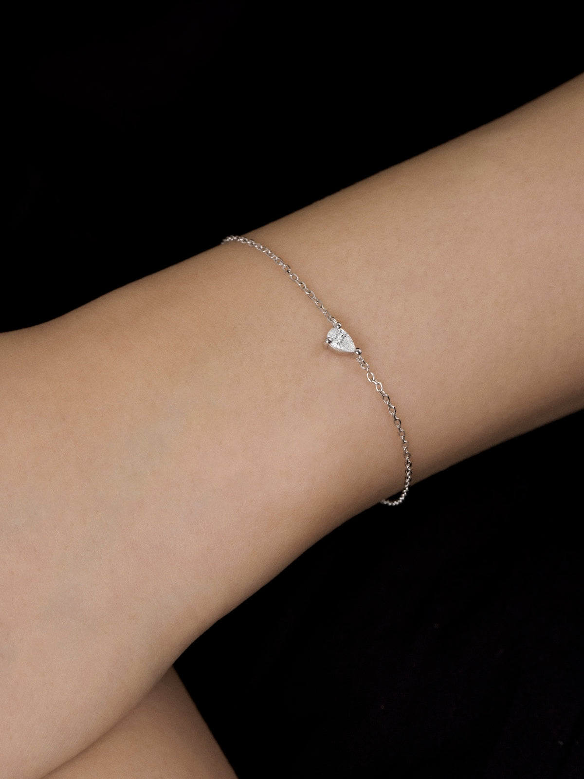 LEPOON Teardrop Diamond Bracelet