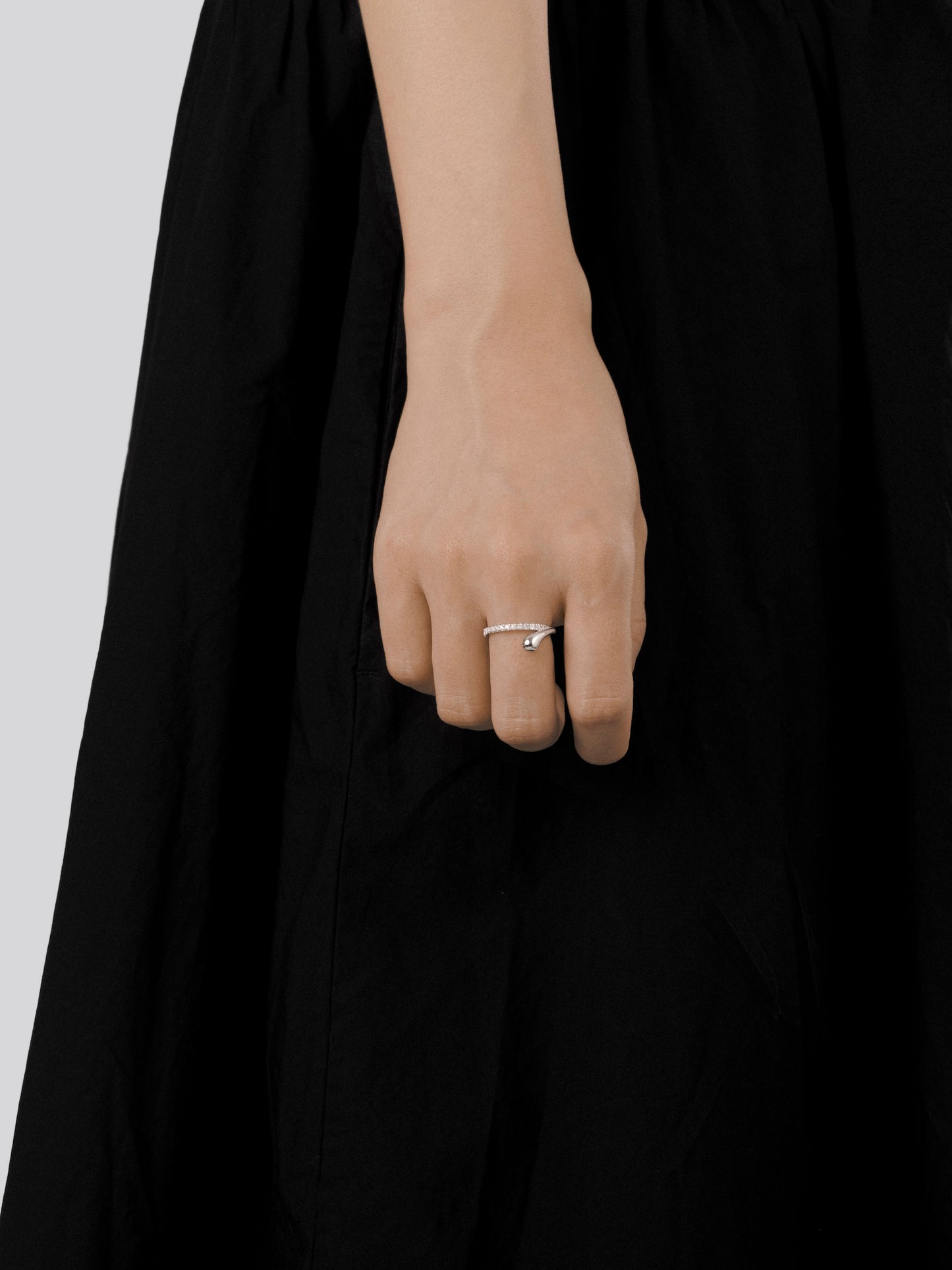 Linea Ring