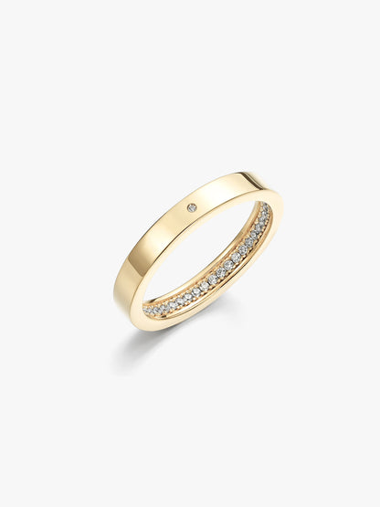 Interlock Wide Ring with Pavé Diamonds