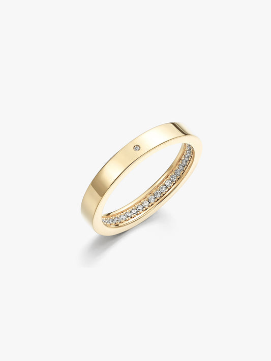 Interlock Wide Ring with Pavé Diamonds