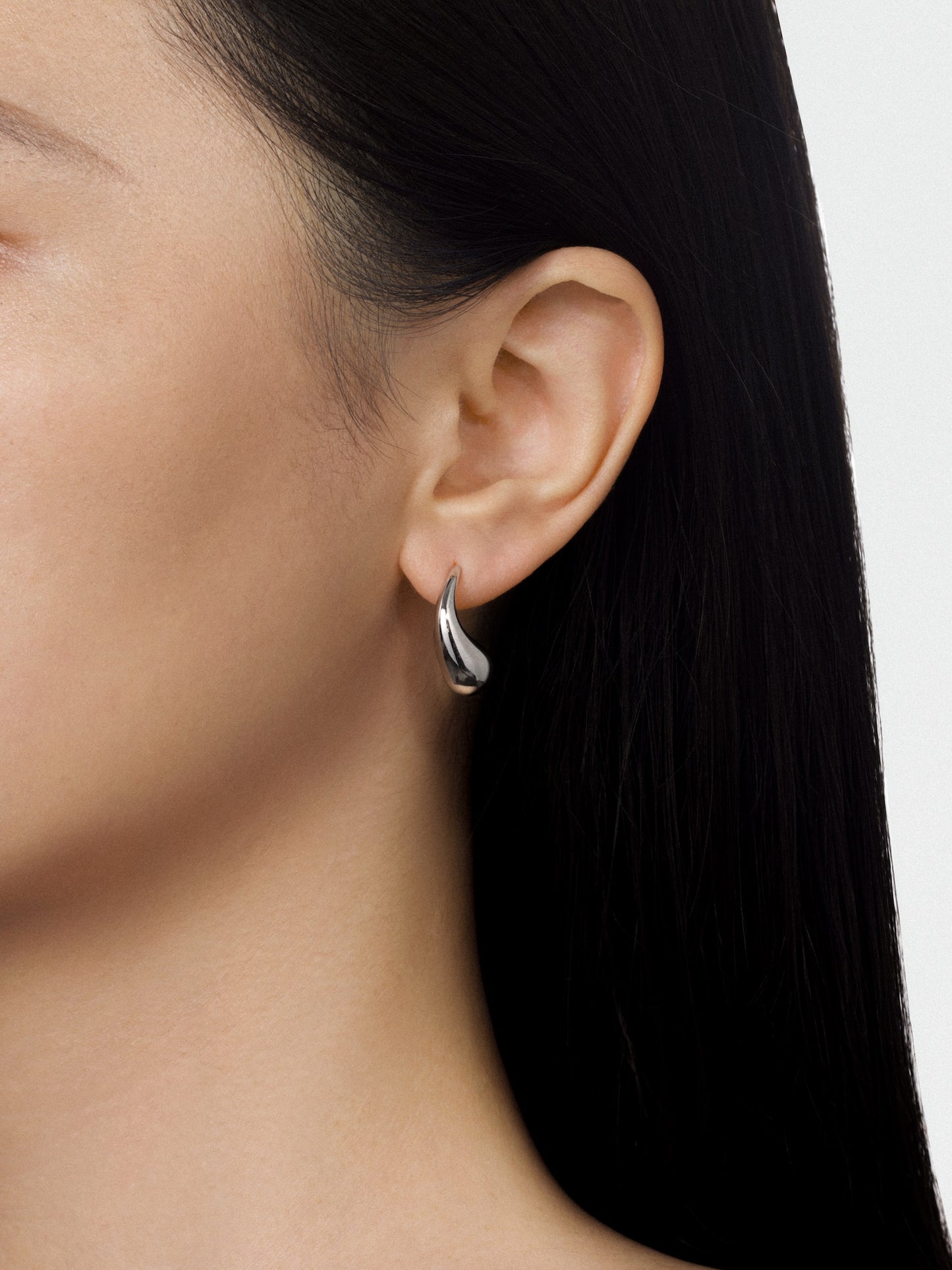Trace Earrings VIII