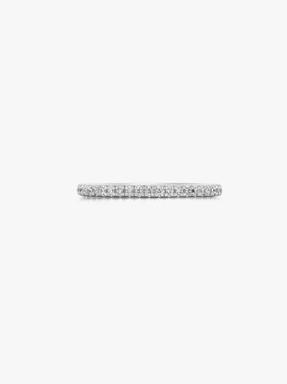 Interlock Slim Ring with Pavé Diamonds