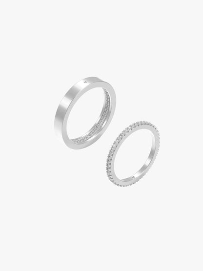 Interlock Slim Ring with Pavé Diamonds
