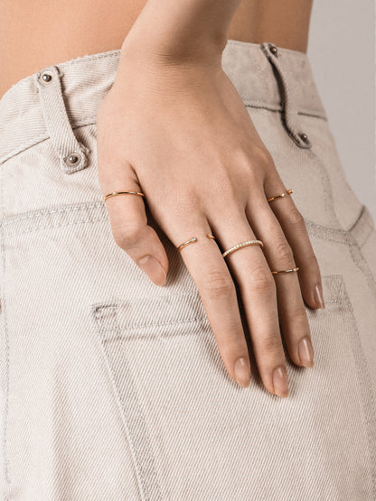 Equilibrium Ring with Diamonds